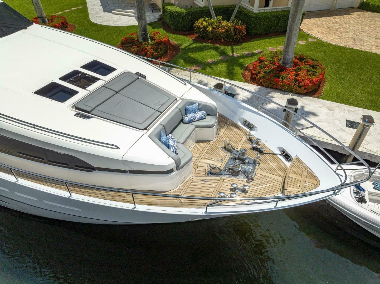 2012 Princess 32M — photo 6