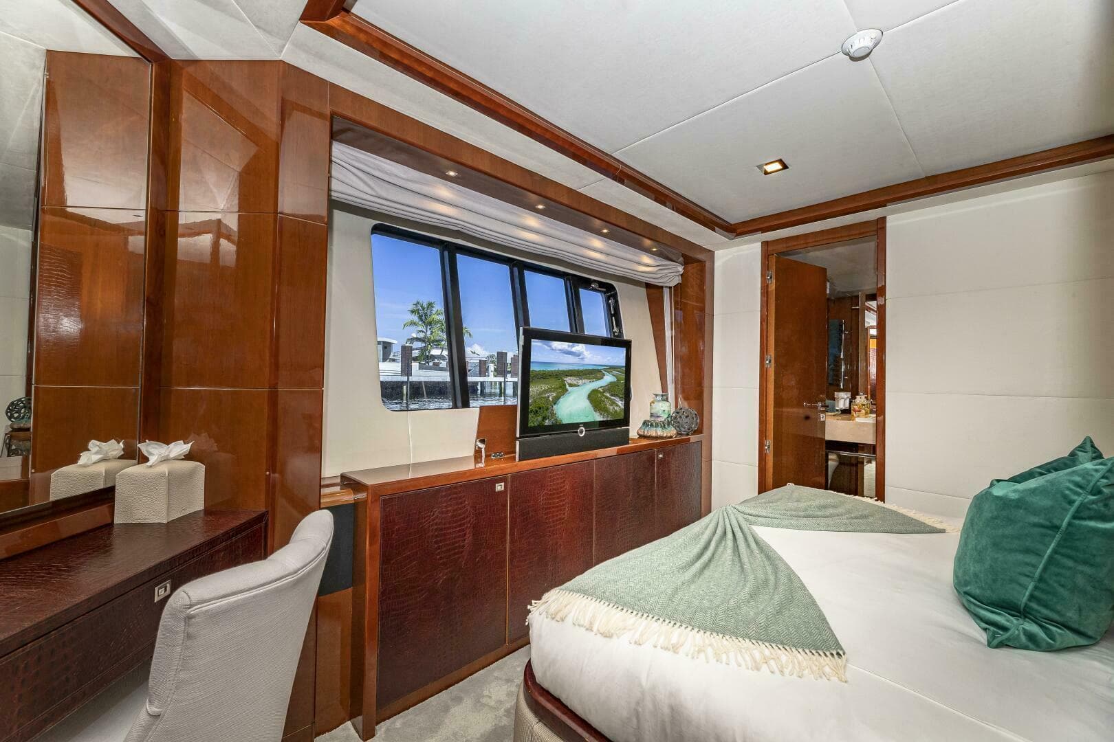 2012 Princess 32M — photo 41