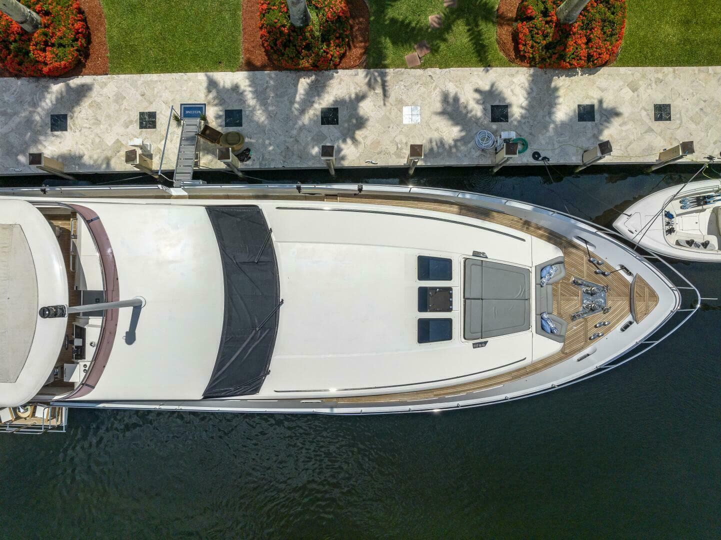 2012 Princess 32M — photo 5