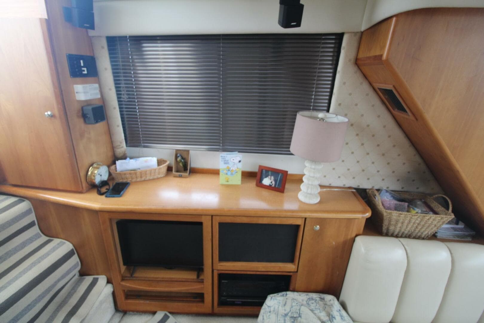 2000 Silverton 392 Aft Cabin — photo 10