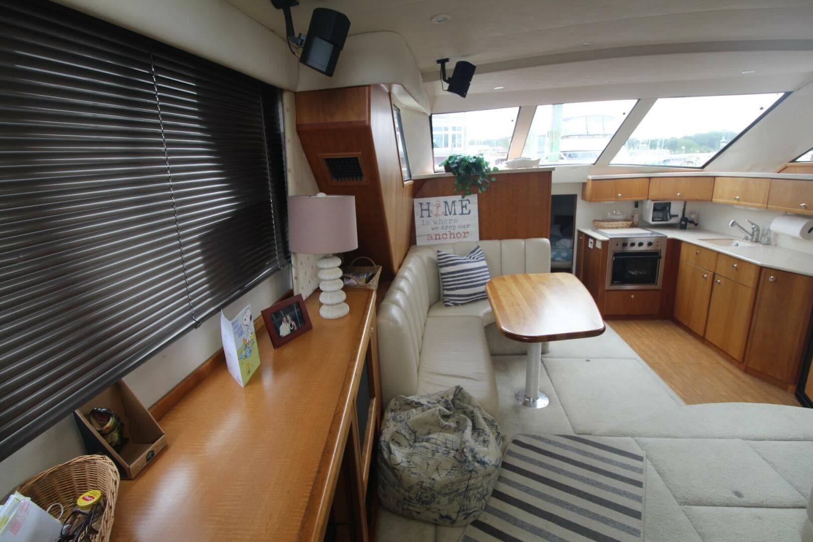 2000 Silverton 392 Aft Cabin — photo 8