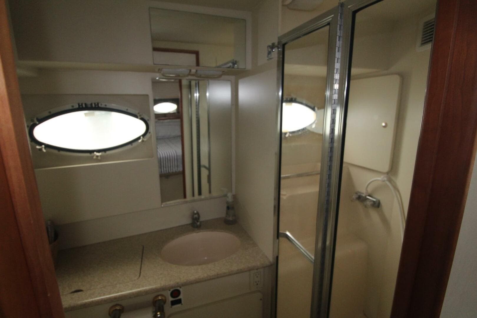 2000 Silverton 392 Aft Cabin — photo 36