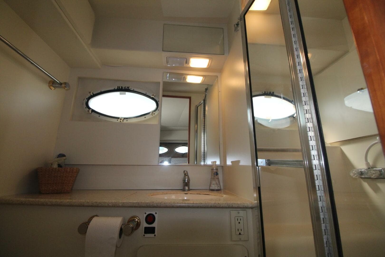 2000 Silverton 392 Aft Cabin — photo 90