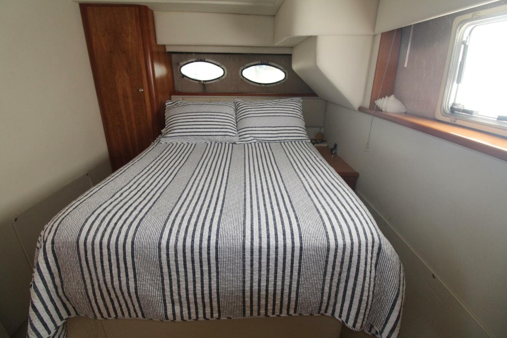 2000 Silverton 392 Aft Cabin — photo 83