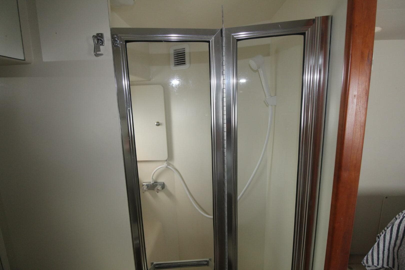 2000 Silverton 392 Aft Cabin — photo 88