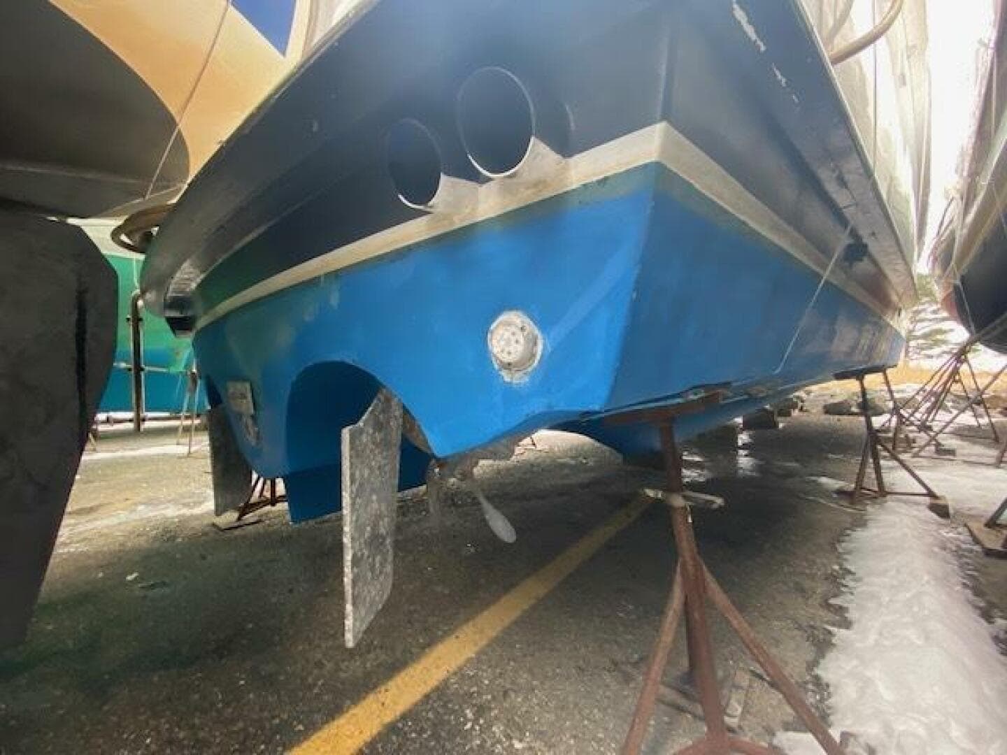 1976 Marine Management — photo 34