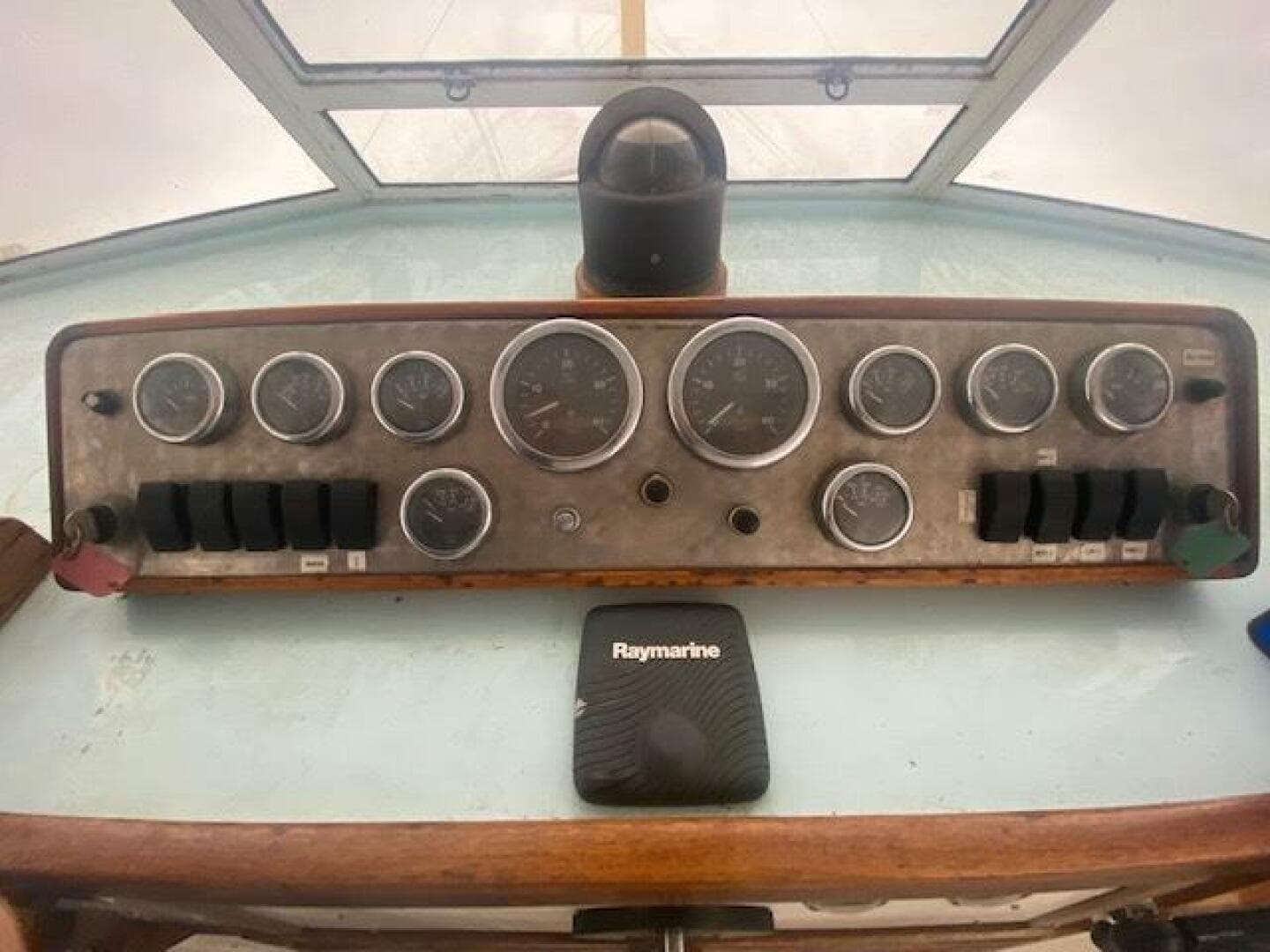 1976 Marine Management — photo 37