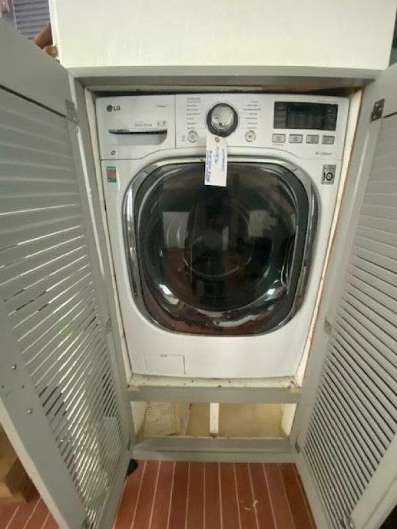 1976 Marine Management — photo 38