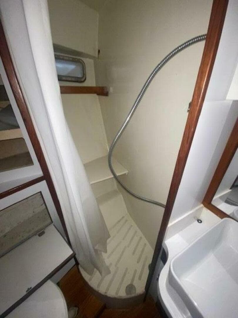 1976 Marine Management — photo 13