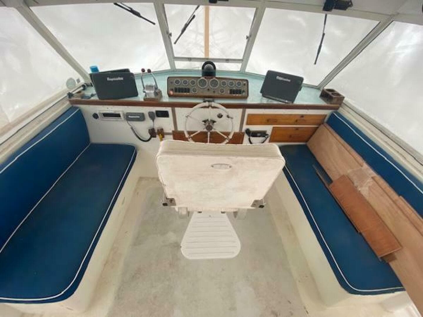 1976 Marine Management — photo 16