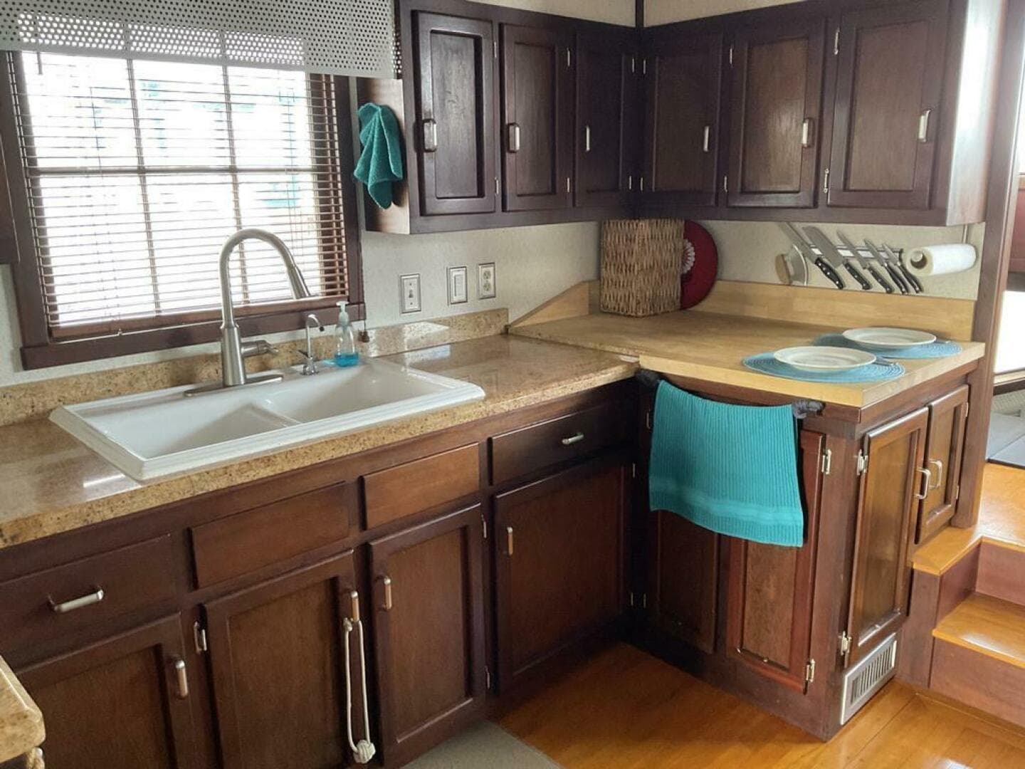 1987 Custom Pilothouse — photo 14