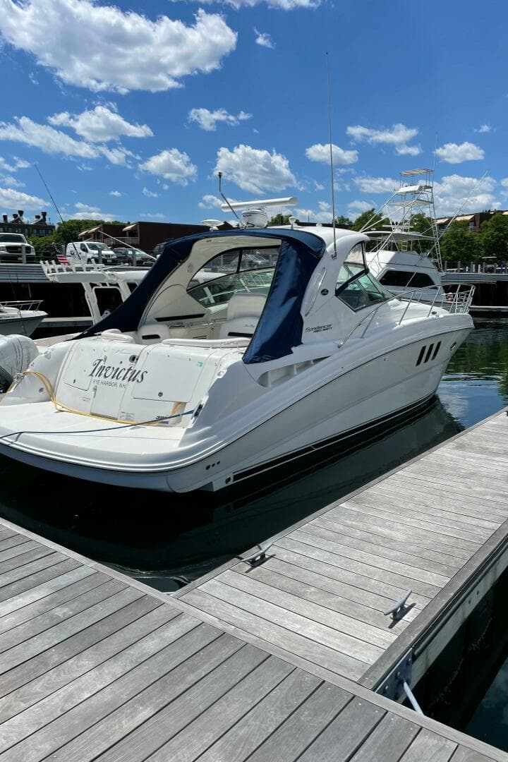 2011 Sea Ray 390 Sundancer — photo 4