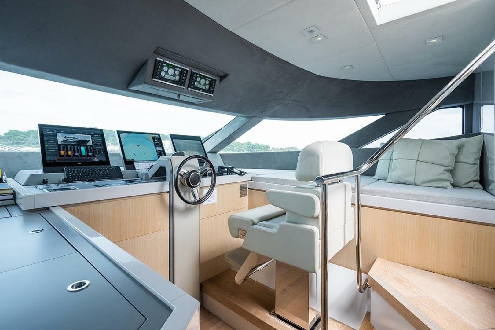 2021 Monte Carlo Yachts 96 — photo 23