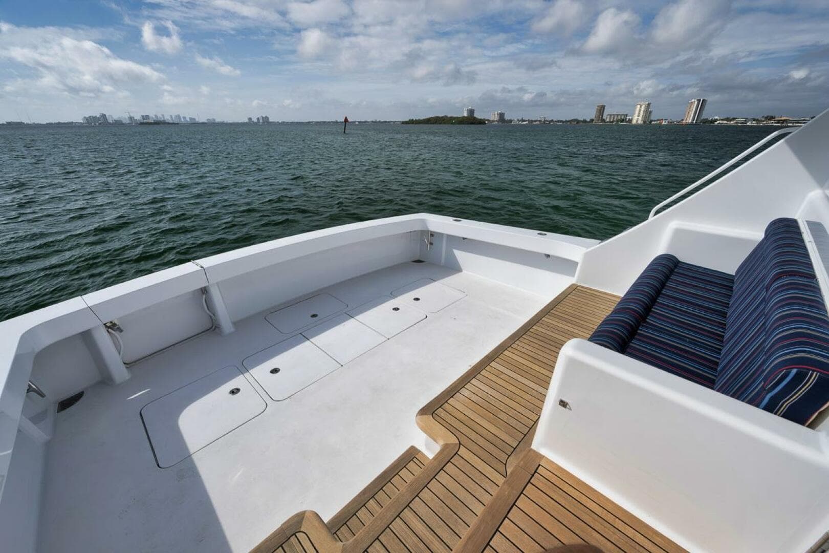 2007 Viking 52 Sport Coupe — photo 41