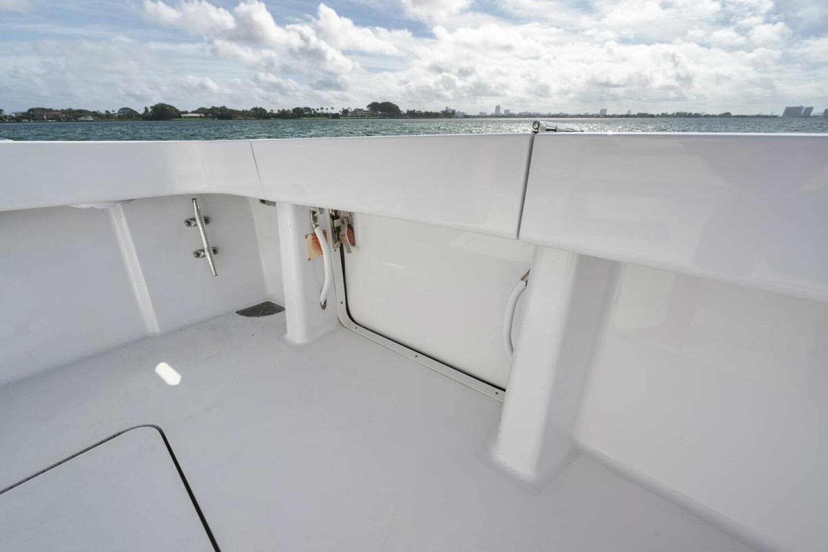 2007 Viking 52 Sport Coupe — photo 47