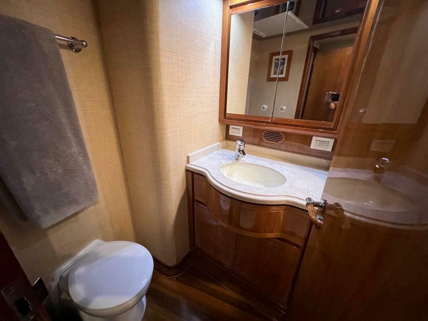 2004 Bertram 67 — photo 48