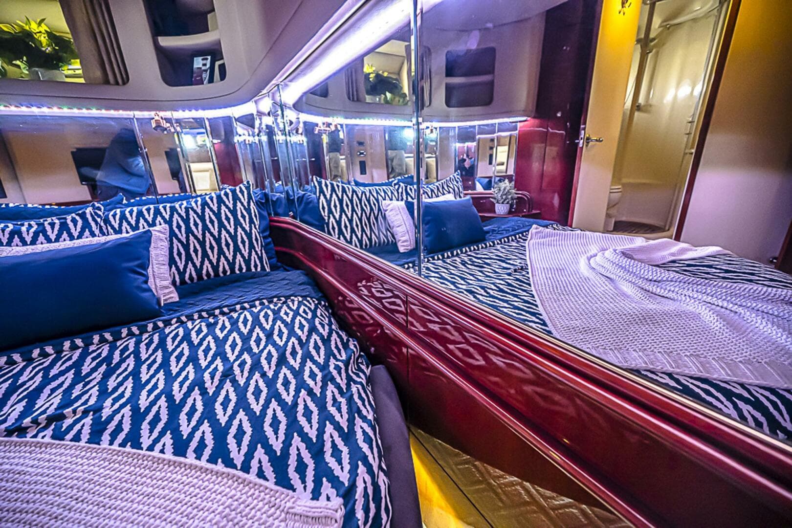 2002 Sea Ray 550 Sundancer — photo 24