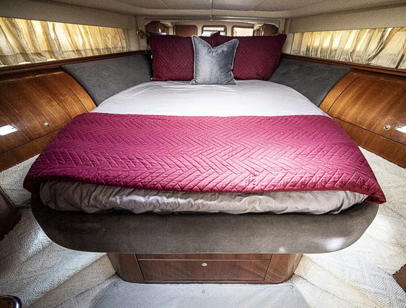 2002 Sea Ray 550 Sundancer — photo 42