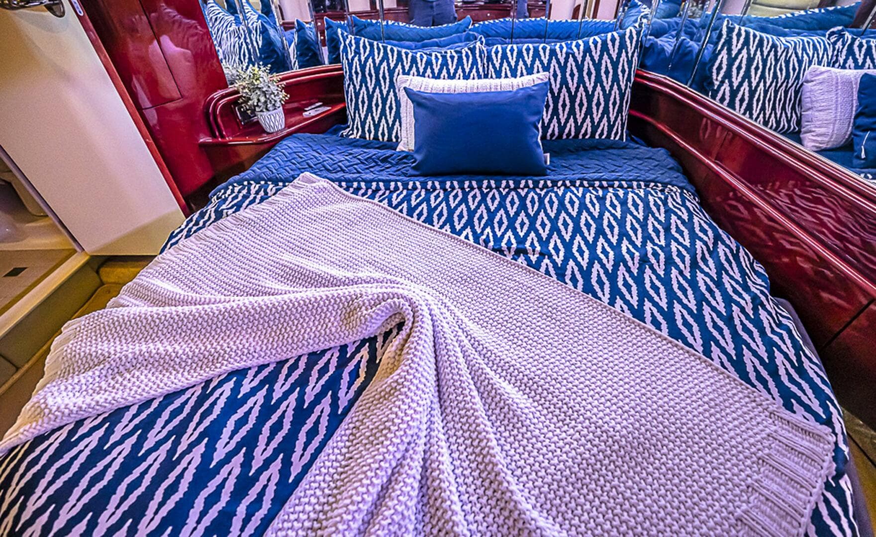 2002 Sea Ray 550 Sundancer — photo 22