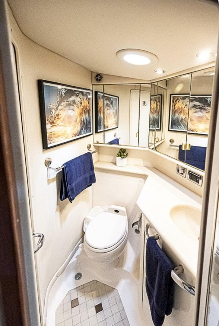 2002 Sea Ray 550 Sundancer — photo 27