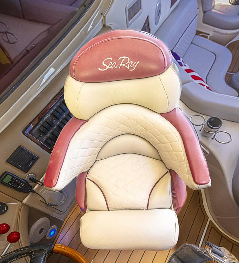 2002 Sea Ray 550 Sundancer — photo 46