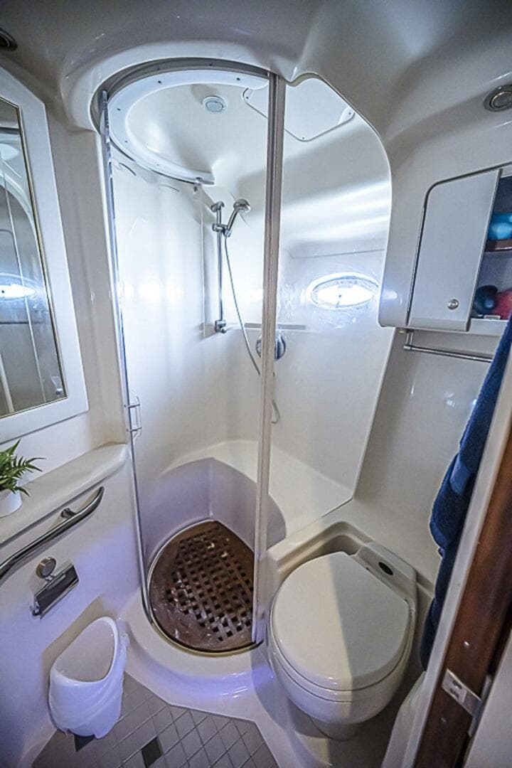 2002 Sea Ray 550 Sundancer — photo 25