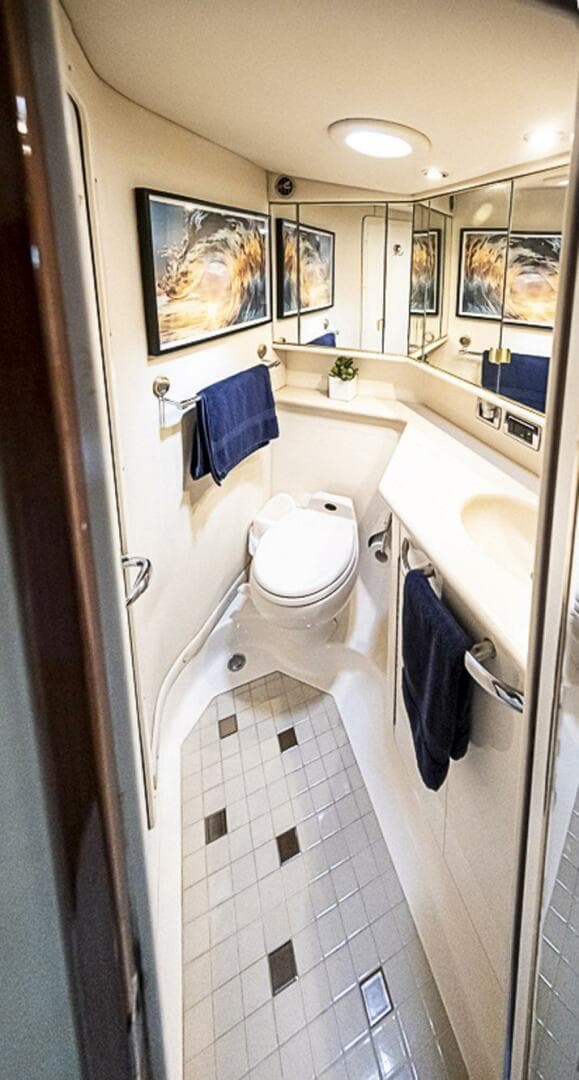 2002 Sea Ray 550 Sundancer — photo 47