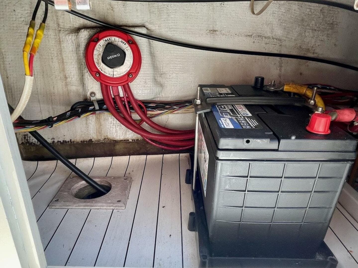 2013 Chris-Craft Lancer Sportsman — photo 43