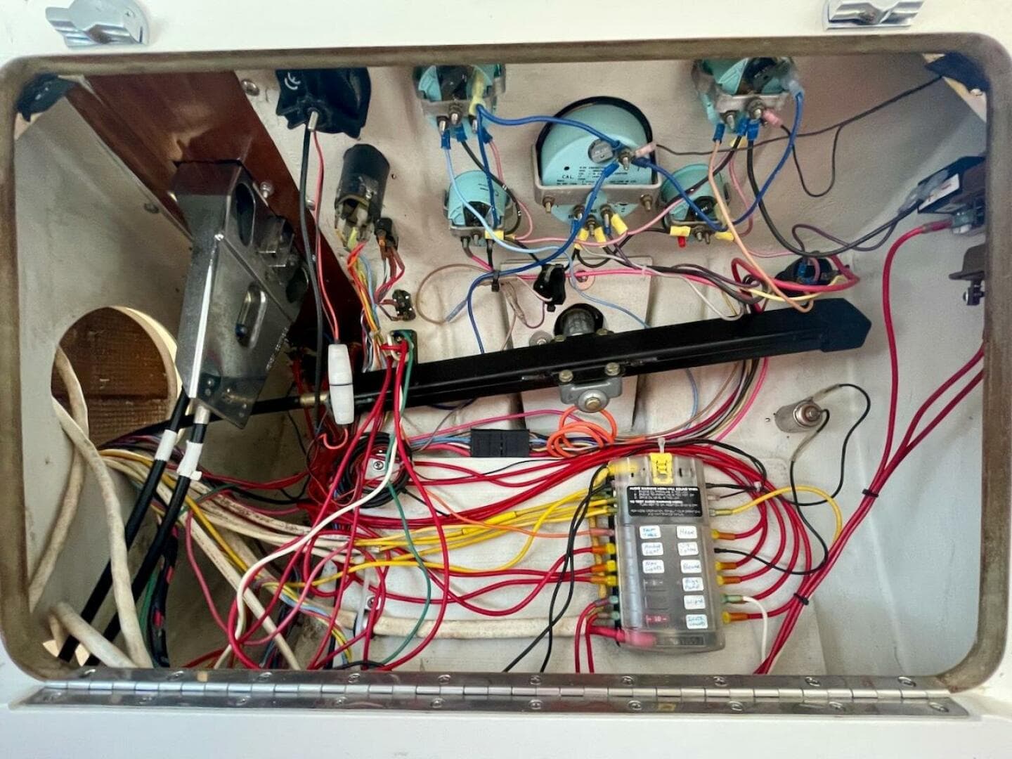 2013 Chris-Craft Lancer Sportsman — photo 41