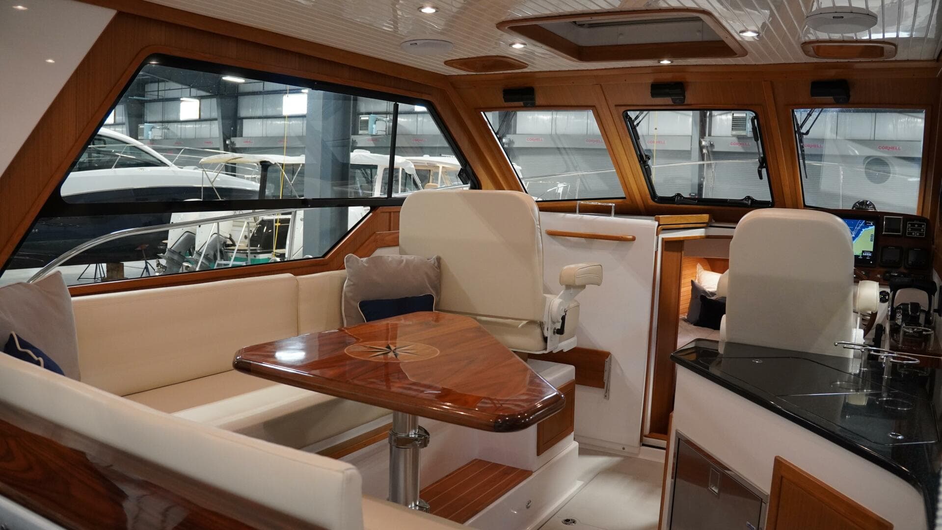 2024 True North 34 — photo 10