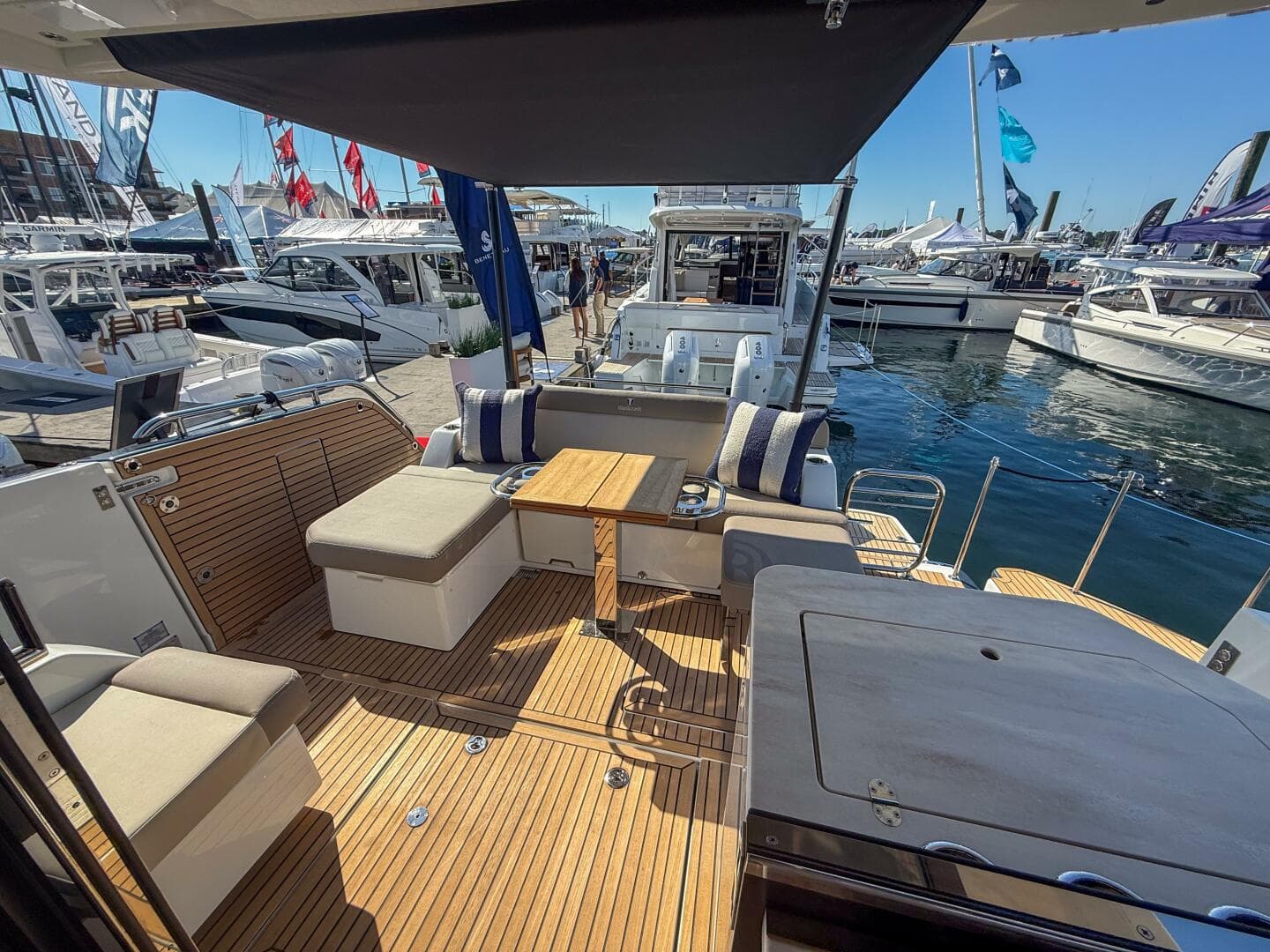 2026 Wellcraft 44 Explorer — photo 13