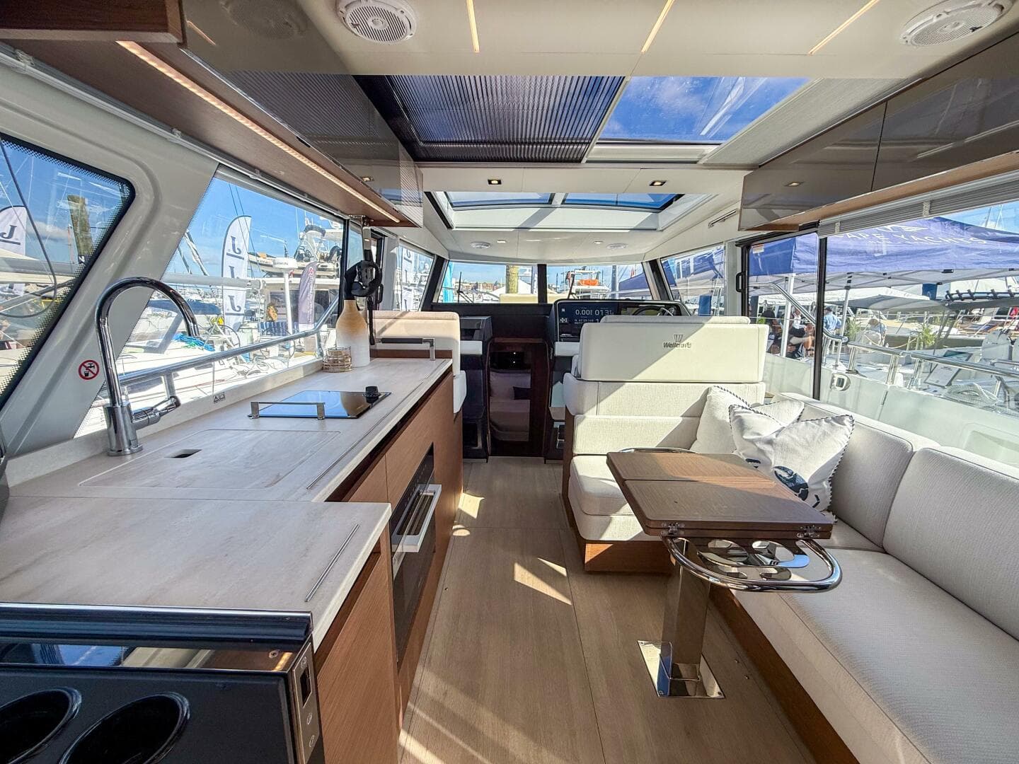 2026 Wellcraft 44 Explorer — photo 3