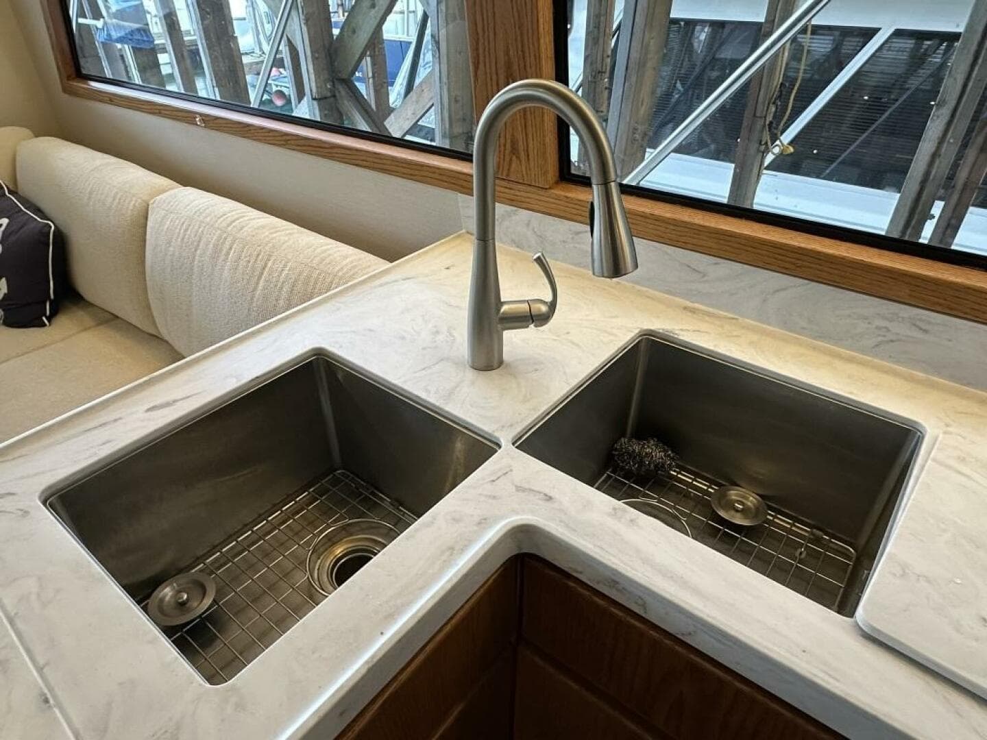 1993 West Bay Pilothouse — photo 31