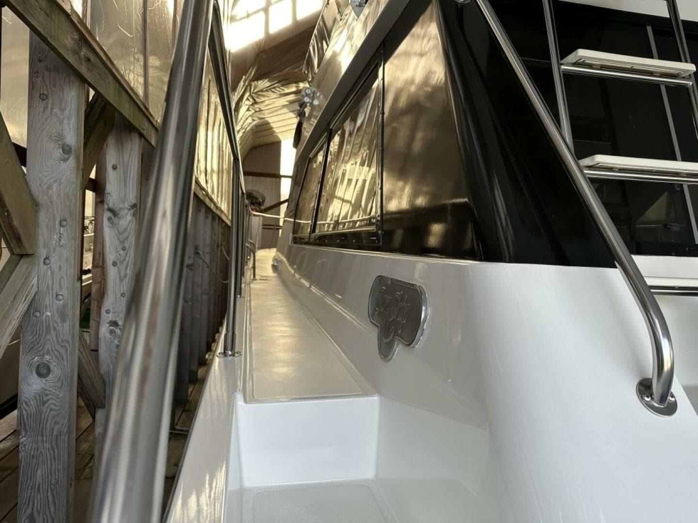 1993 West Bay Pilothouse — photo 9