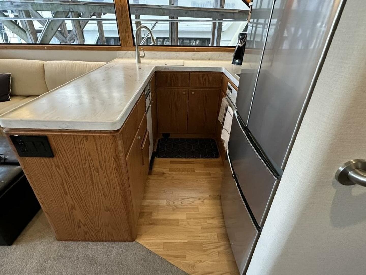 1993 West Bay Pilothouse — photo 32