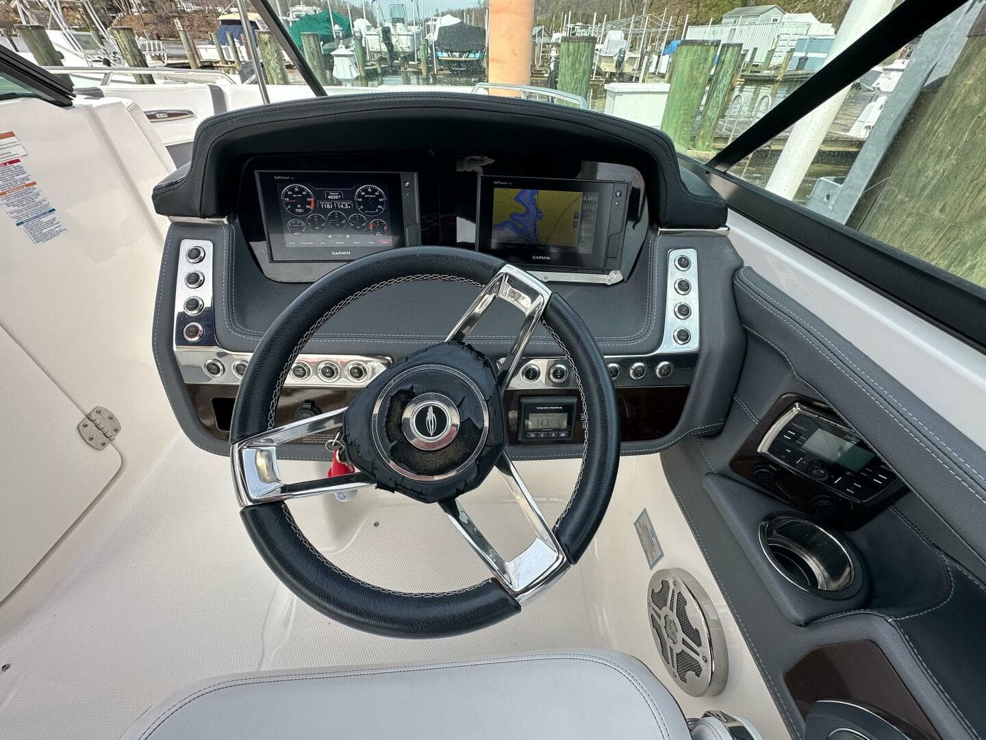 2019 Chaparral 297 Ssx — photo 28