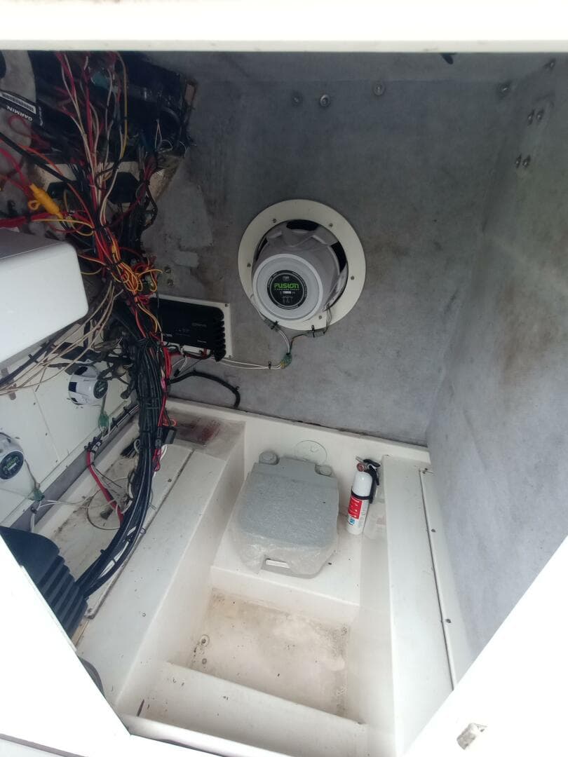 2002 Angler — photo 30