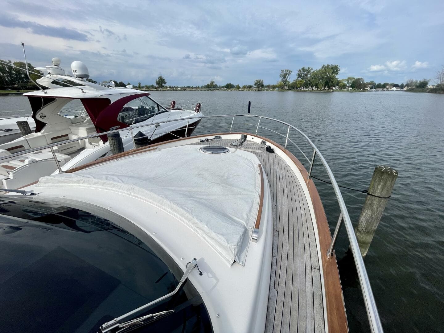 2017 Chris-Craft Commander 42 — photo 3