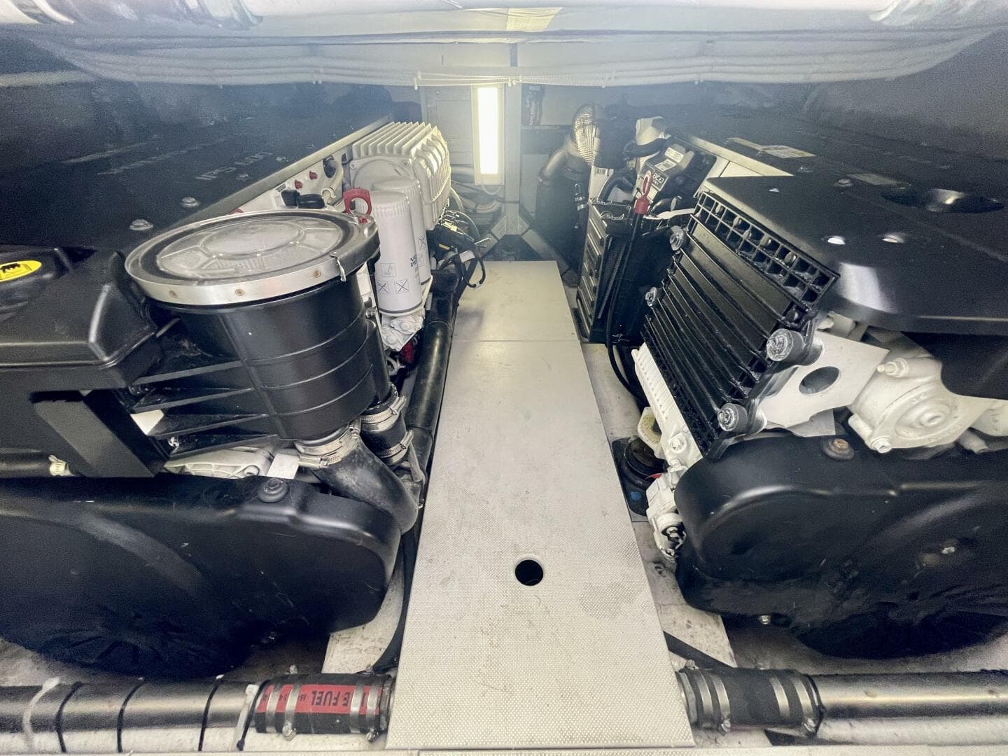 2017 Chris-Craft Commander 42 — photo 36