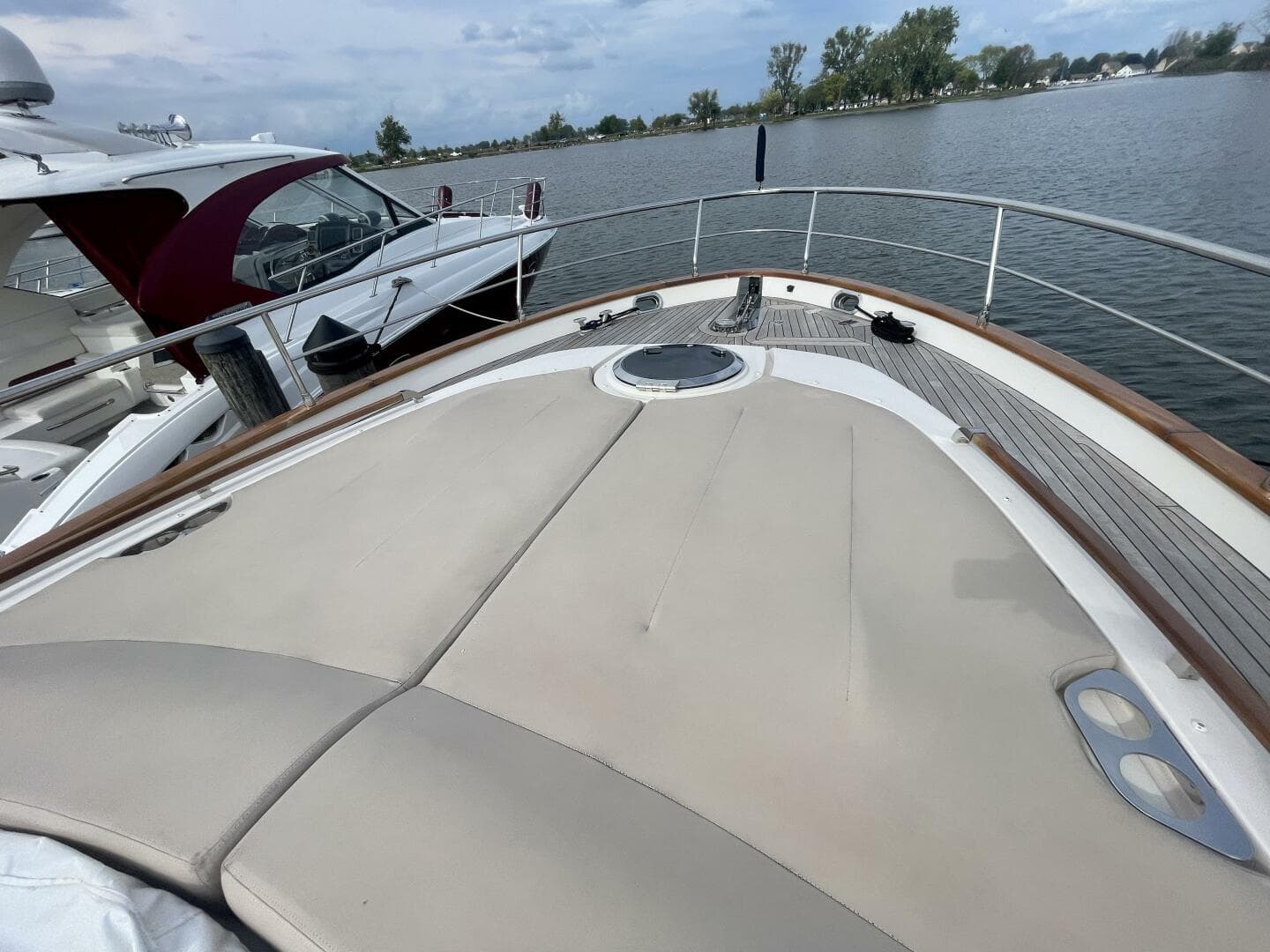 2017 Chris-Craft Commander 42 — photo 4