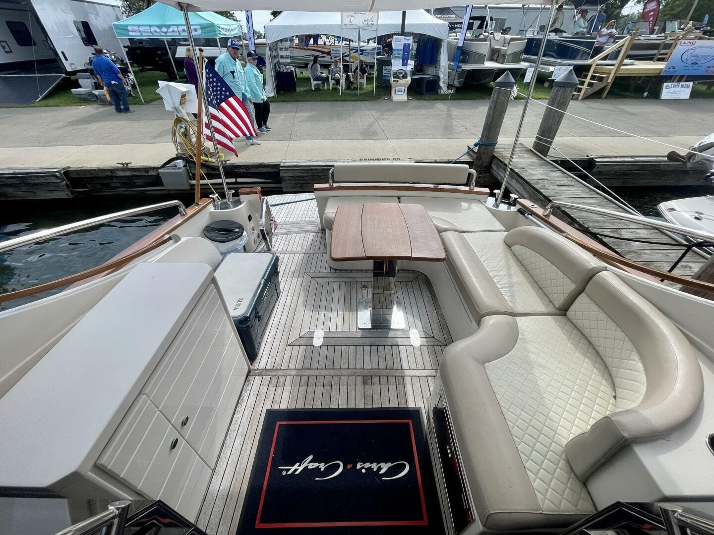 2017 Chris-Craft Commander 42 — photo 9