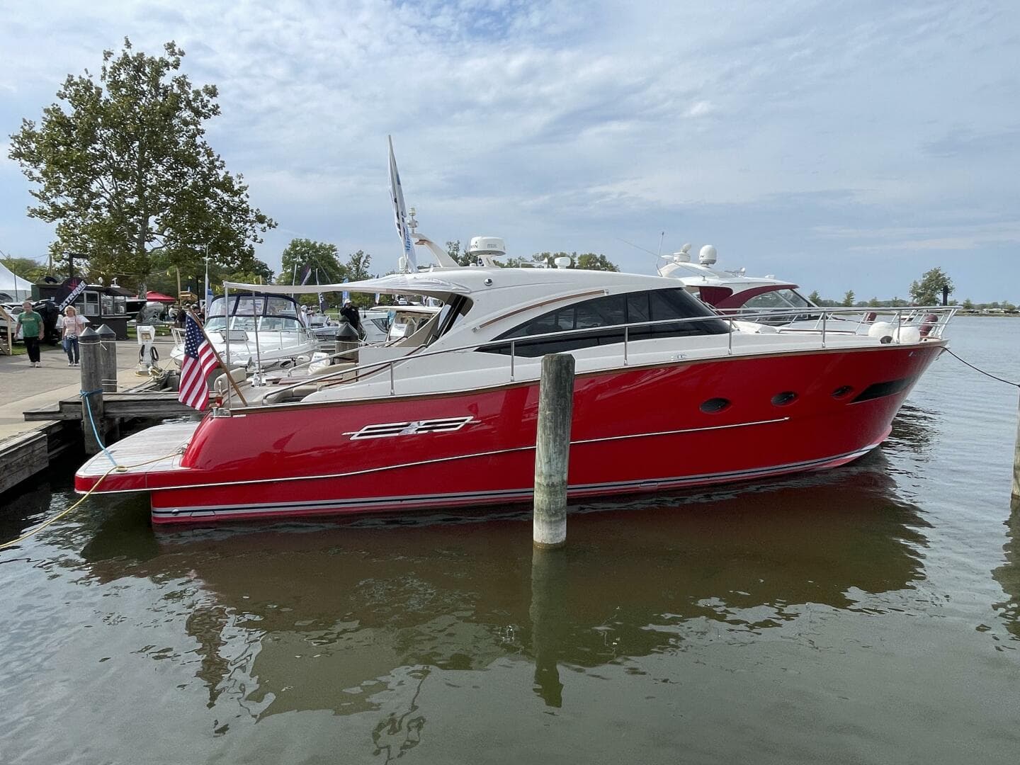 2017 Chris-Craft Commander 42 — photo 2