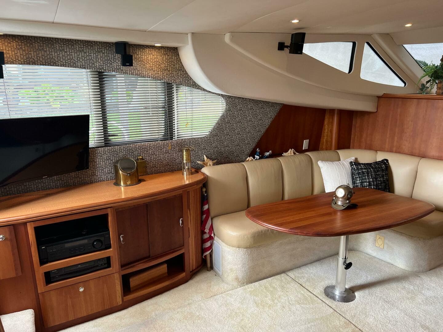 2002 Silverton 39 — photo 11