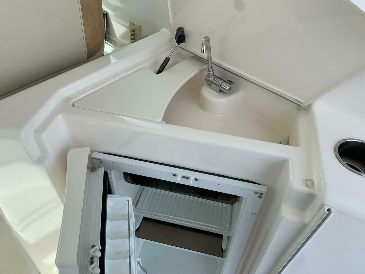 2007 Tiara Yachts 390 Sovran — photo 21