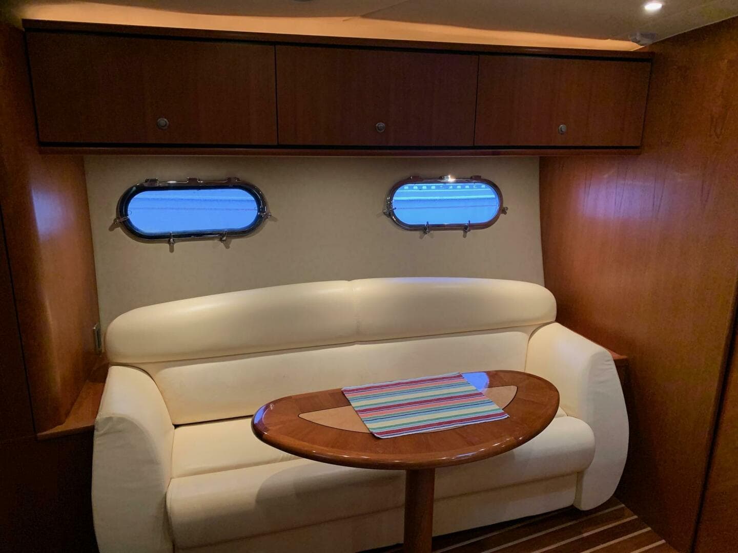 2007 Tiara Yachts 390 Sovran — photo 16