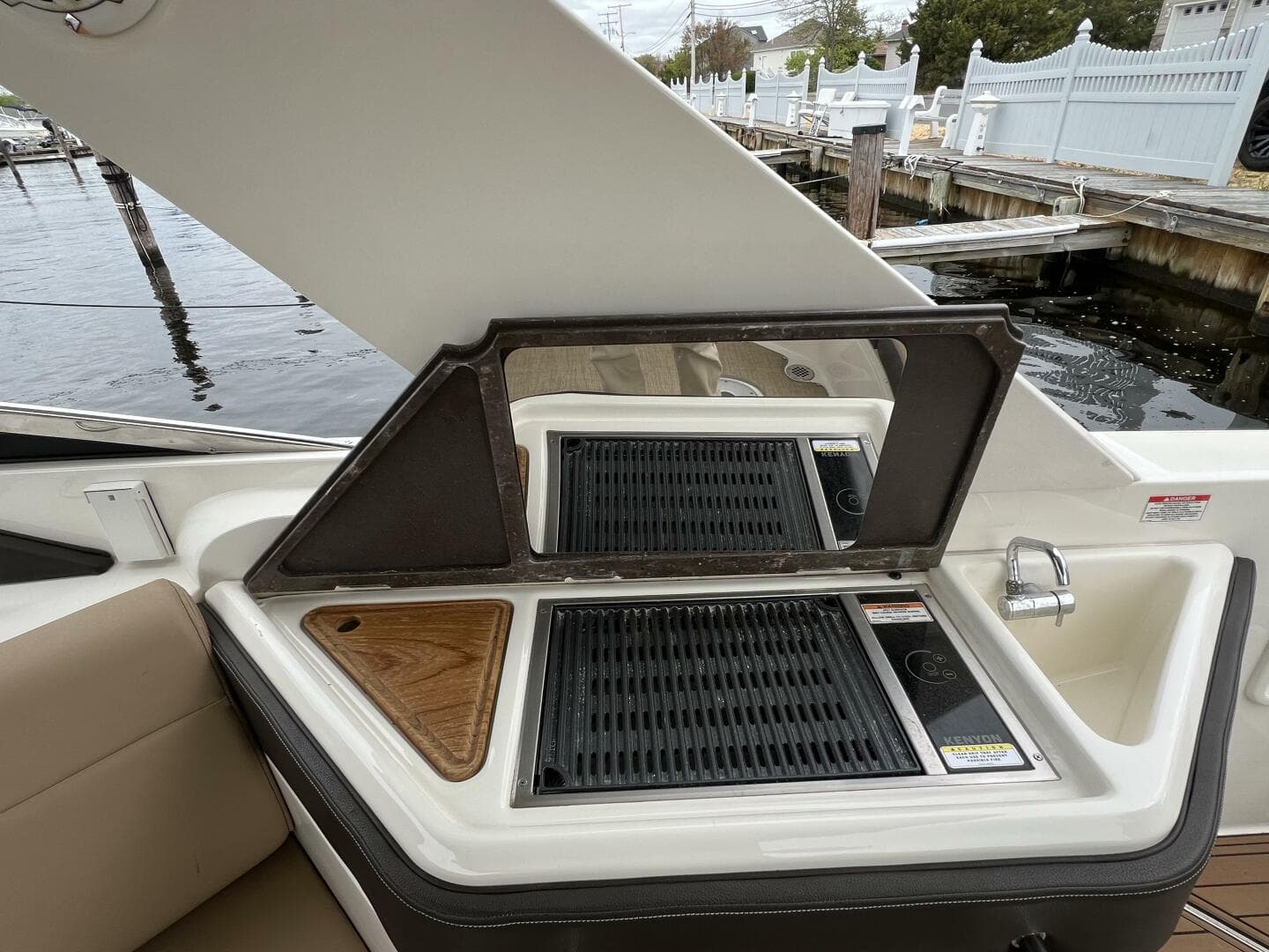2018 Sea Ray 310 Slx — photo 12