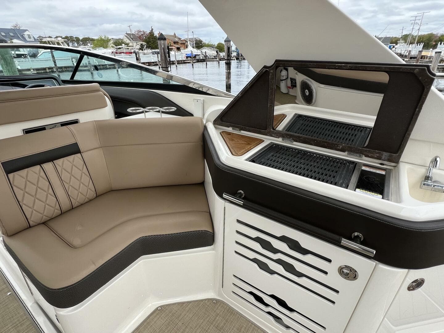 2018 Sea Ray 310 Slx — photo 11
