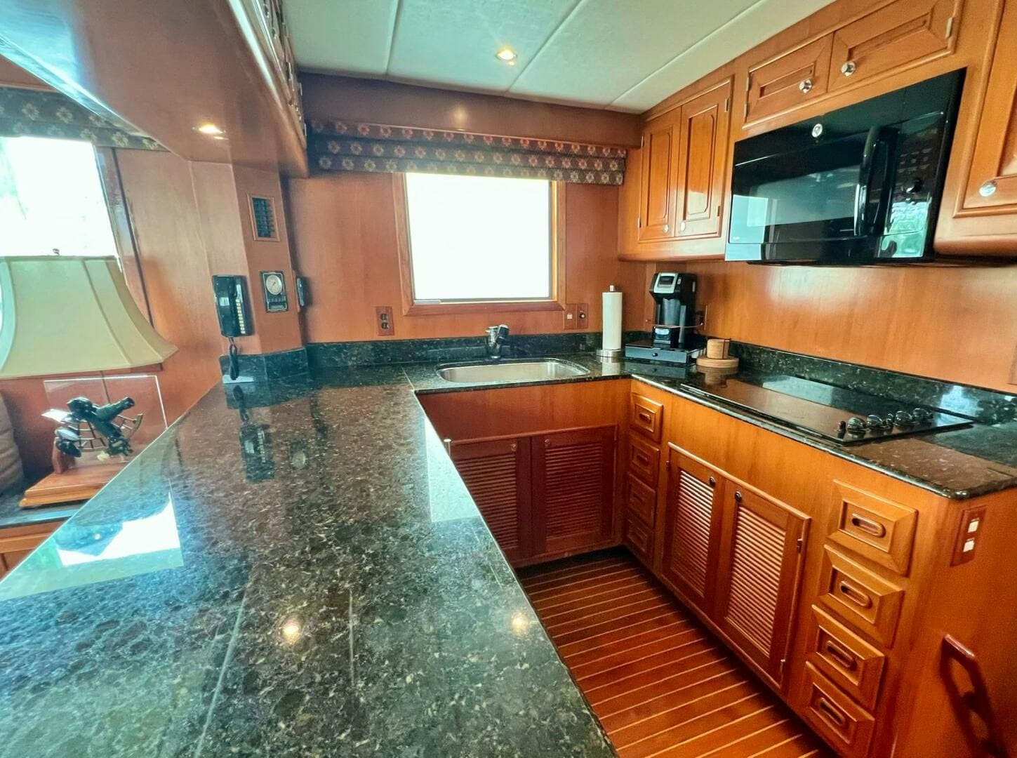 2000 Grand Alaskan 60 Pilothouse — photo 5