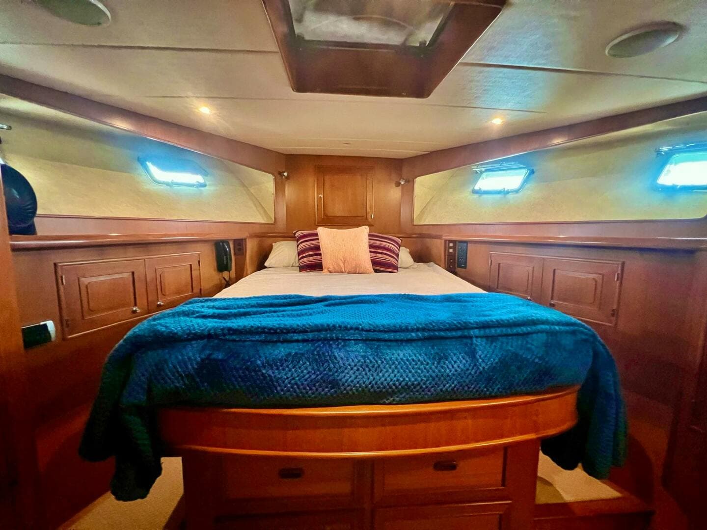 2000 Grand Alaskan 60 Pilothouse — photo 8