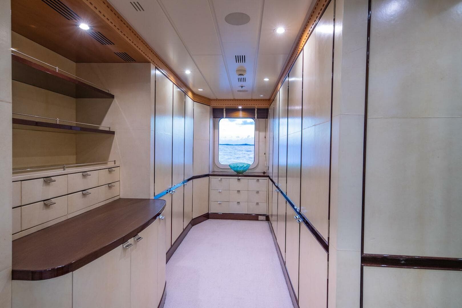 2004 Amels — photo 11